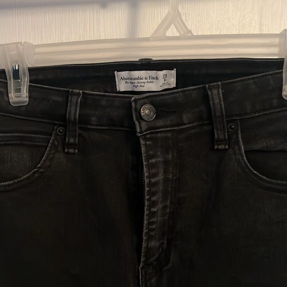Black Abercrombie skinny jeans - Picture 2 of 2
